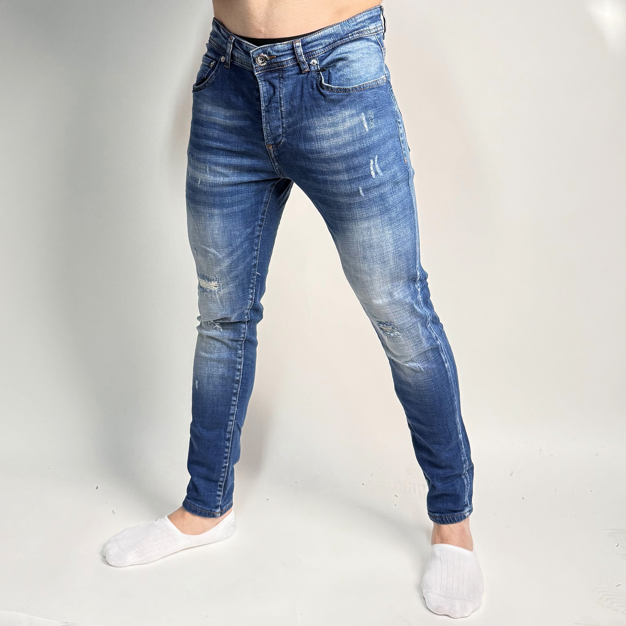 Distressed Jeans #D018