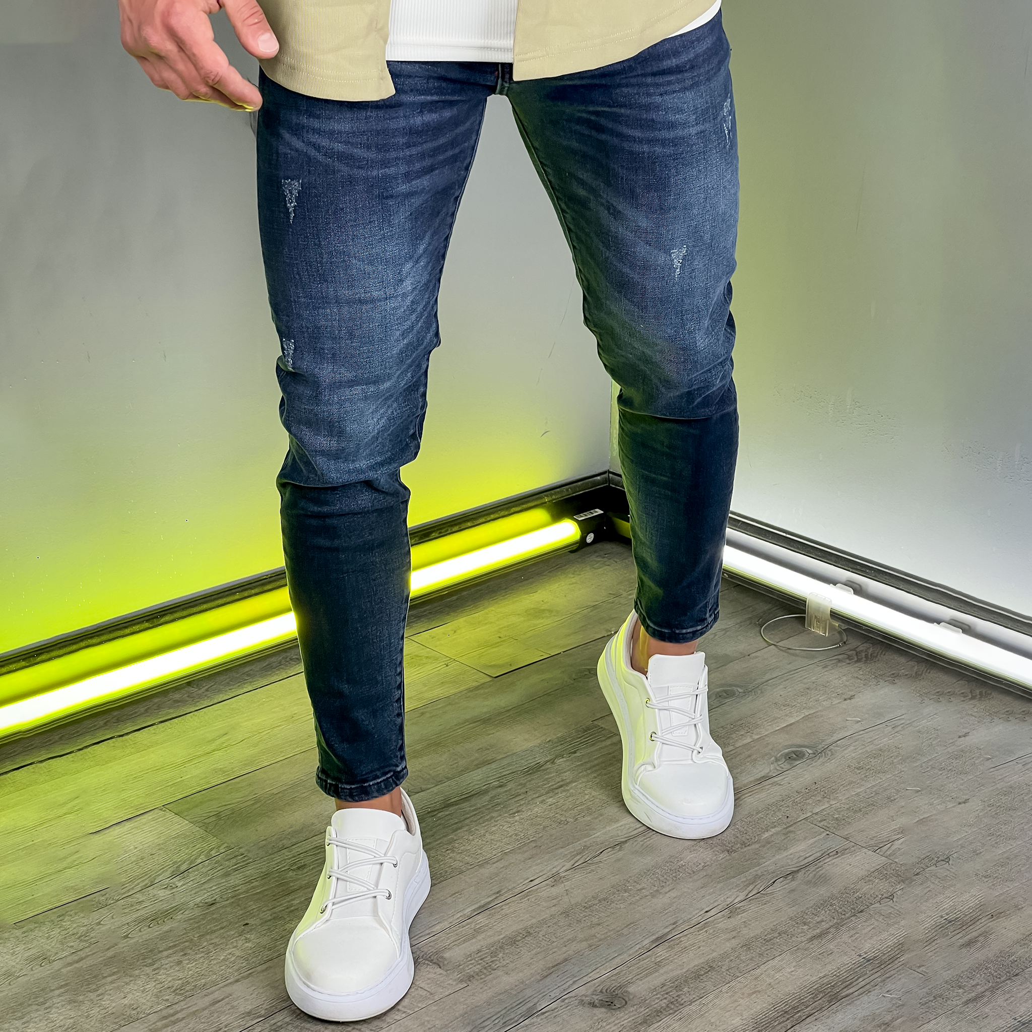 Distressed Jeans