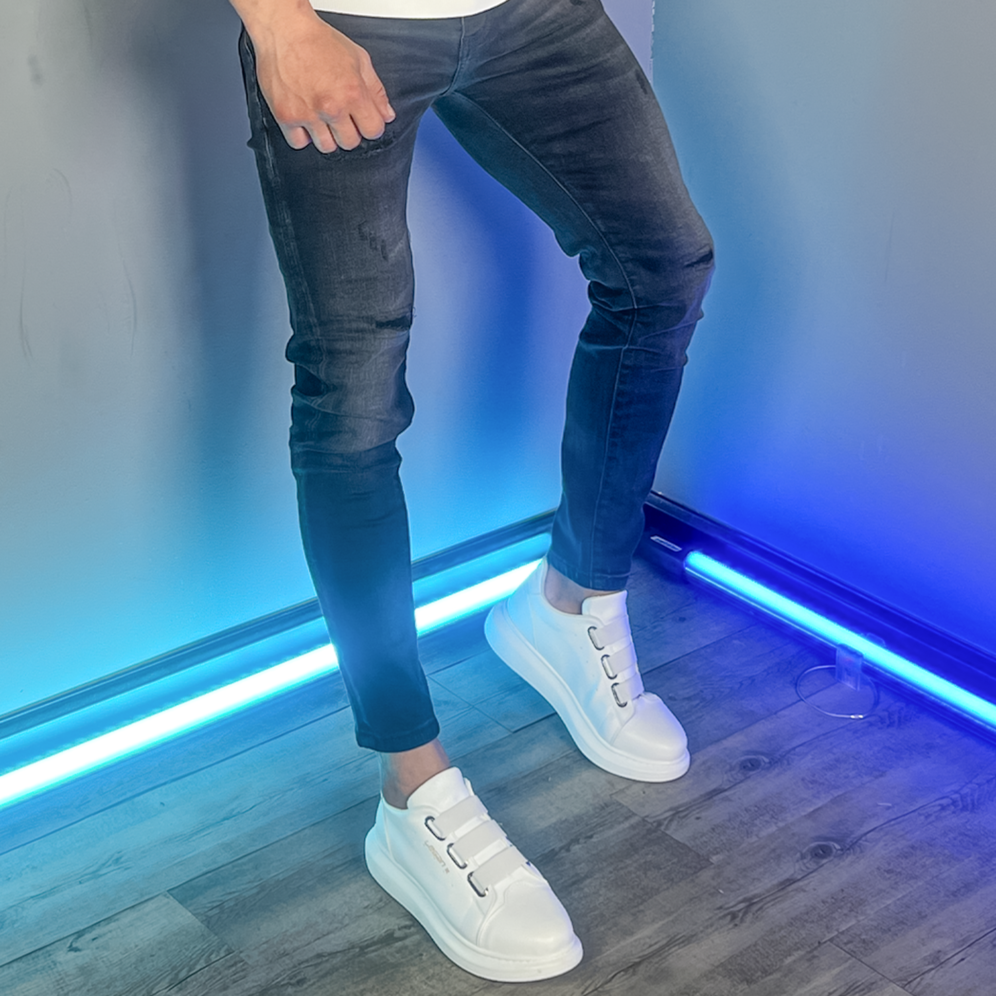 Distressed Jeans