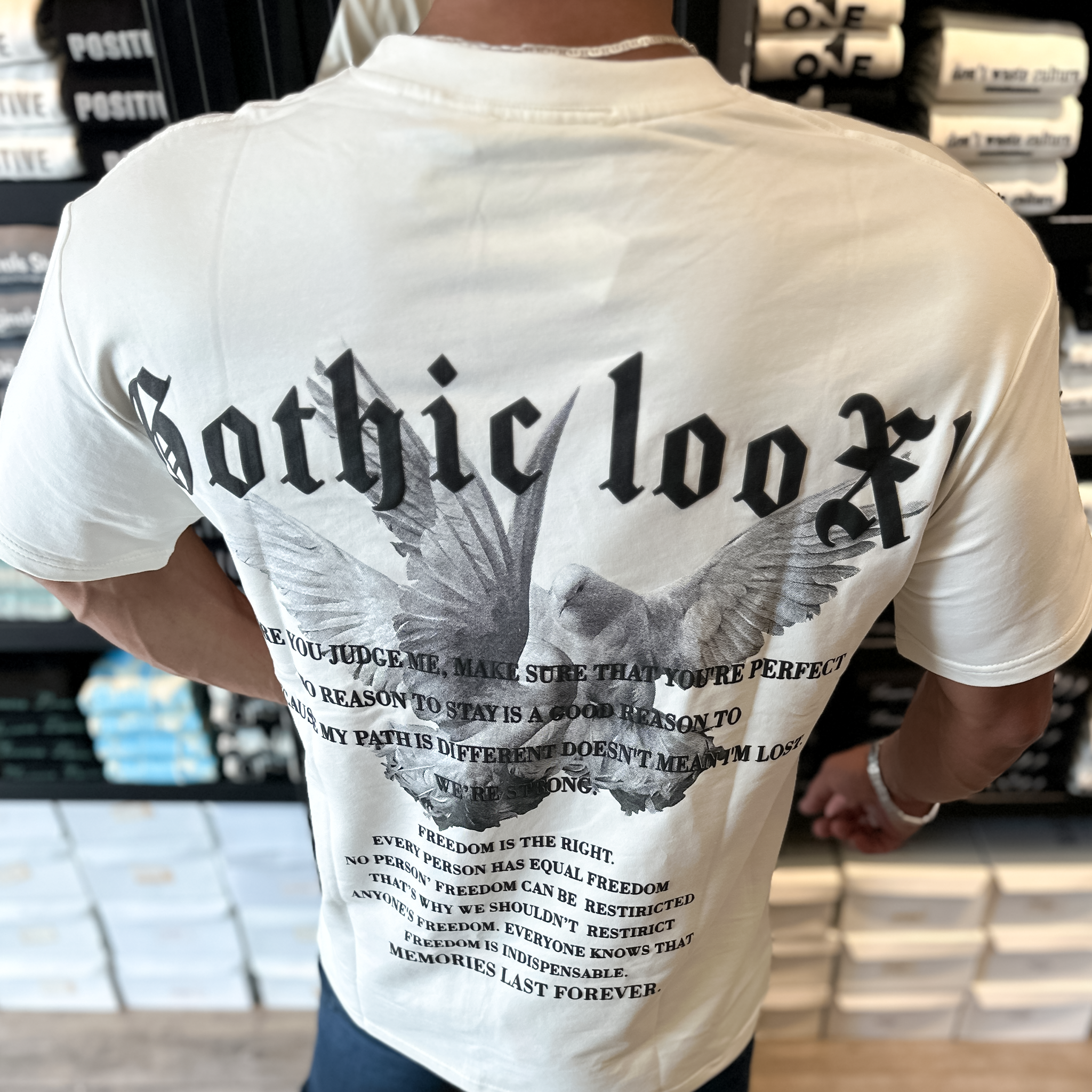 T-Shirt