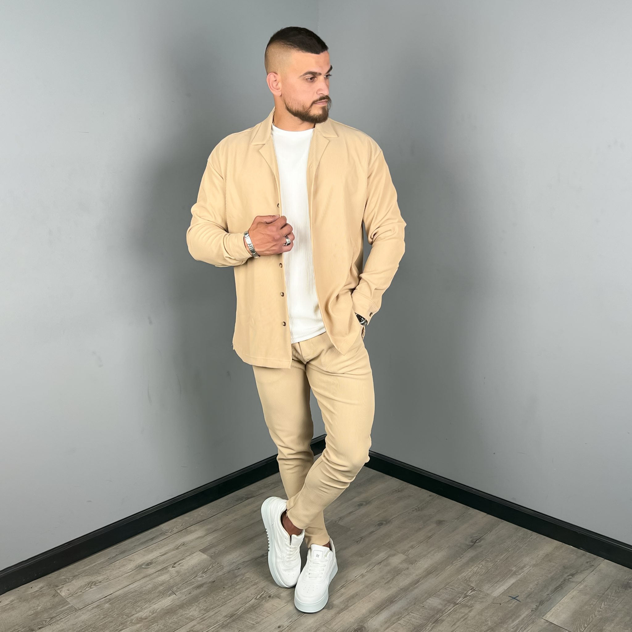 الزي الكامل