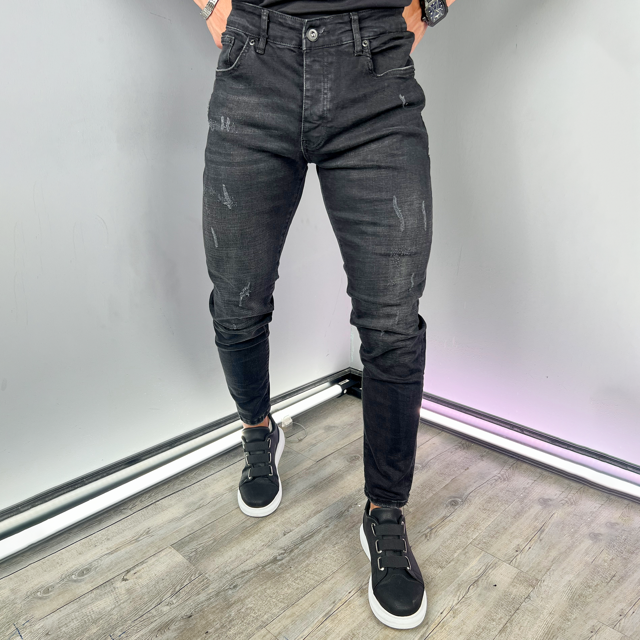 Distressed Jeans