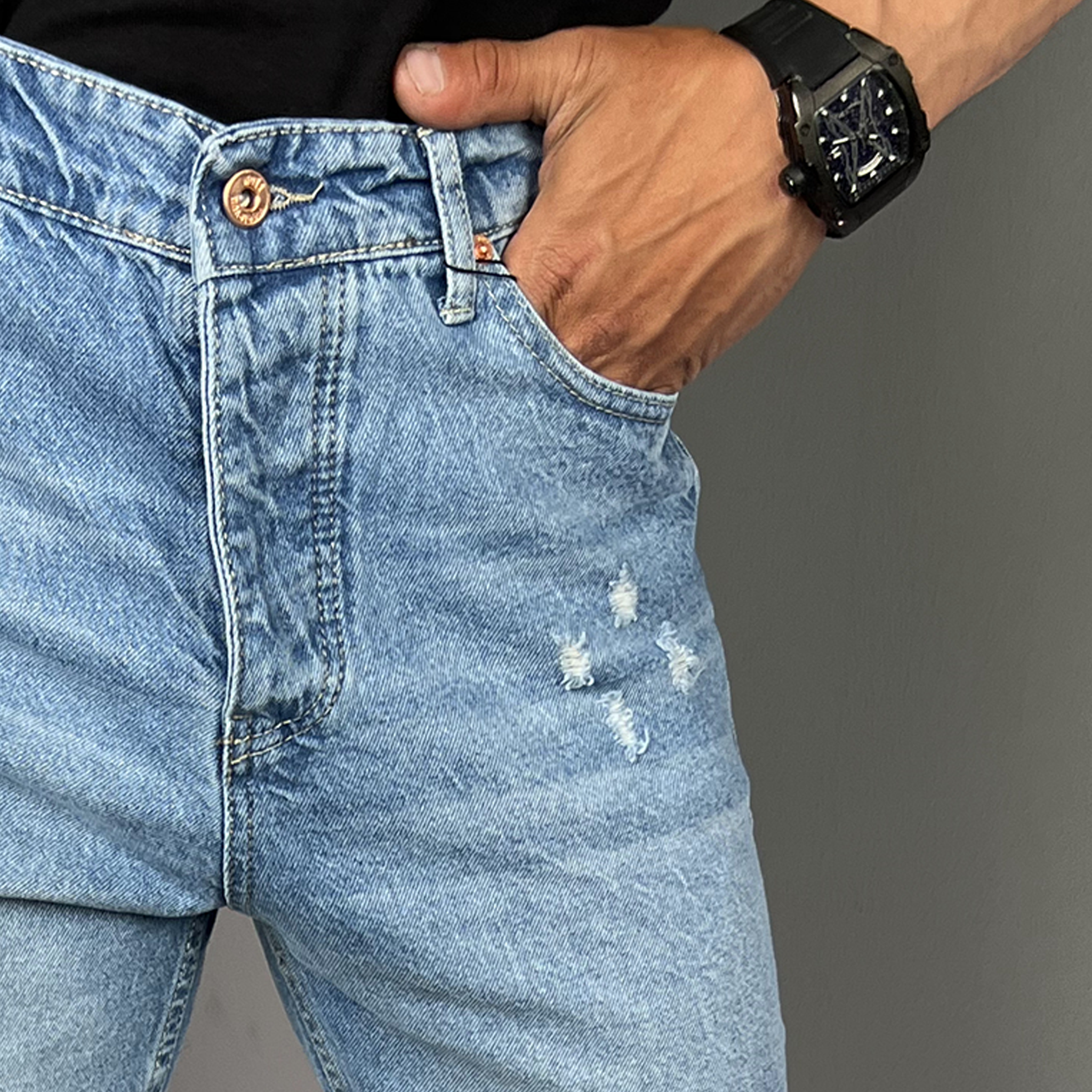 Distressed Jeans