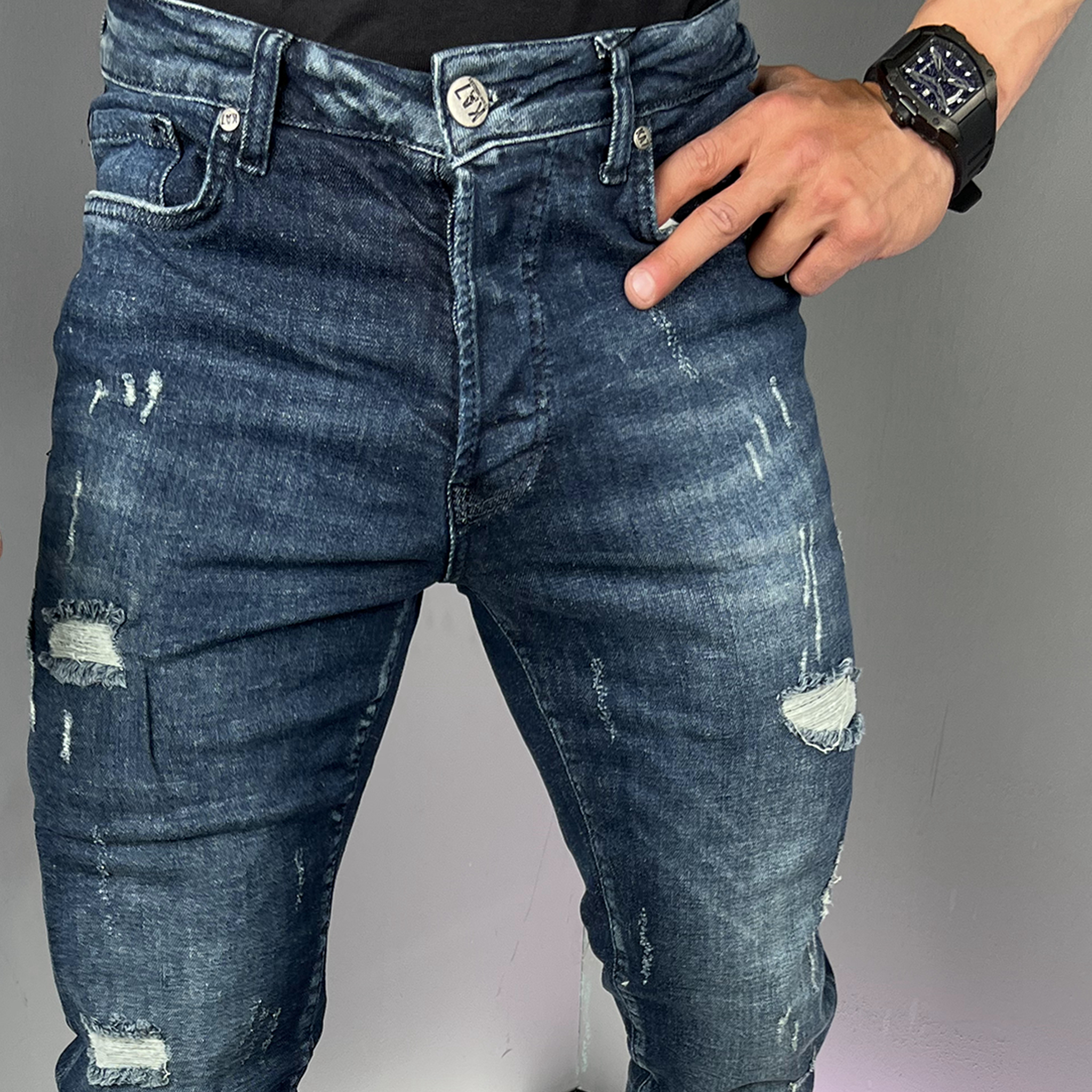 Distressed Jeans