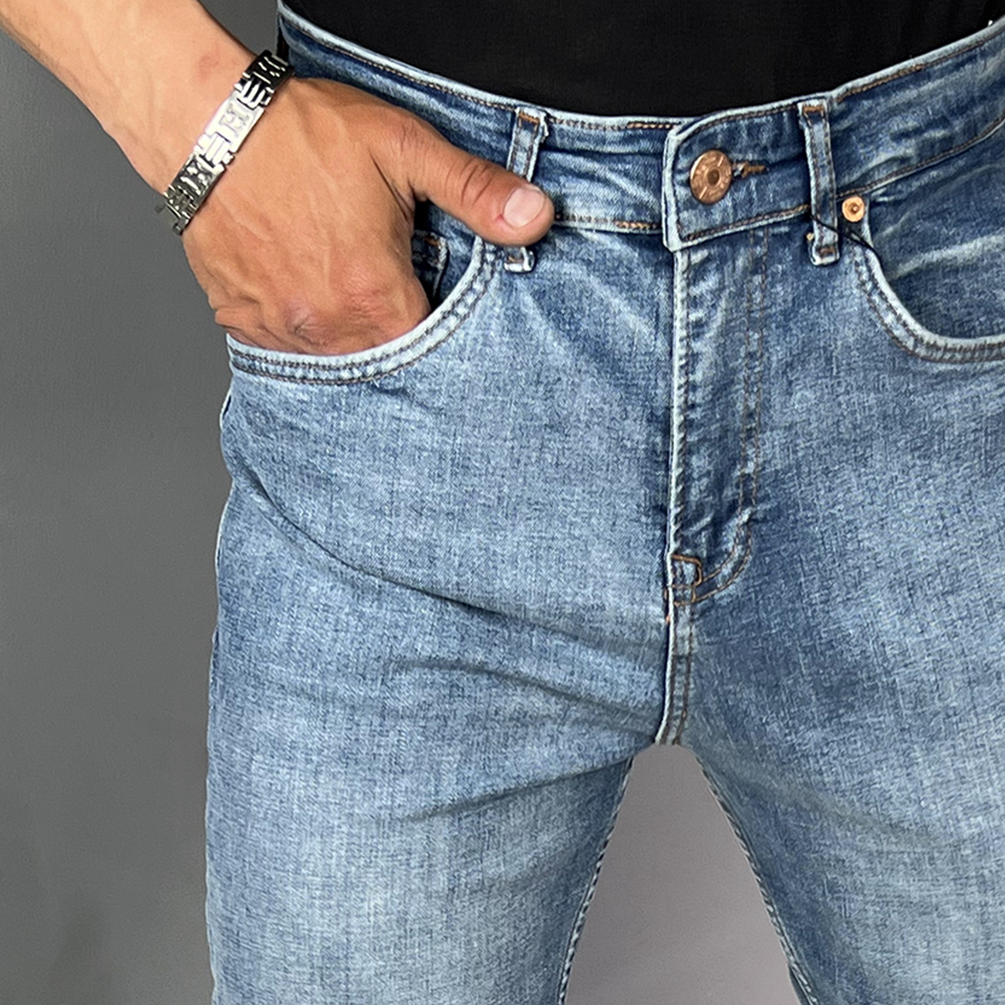 Distressed Jeans