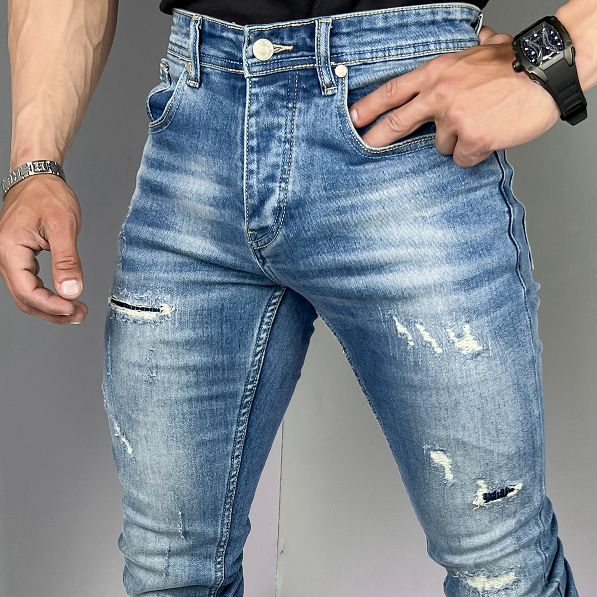 Distressed Jeans