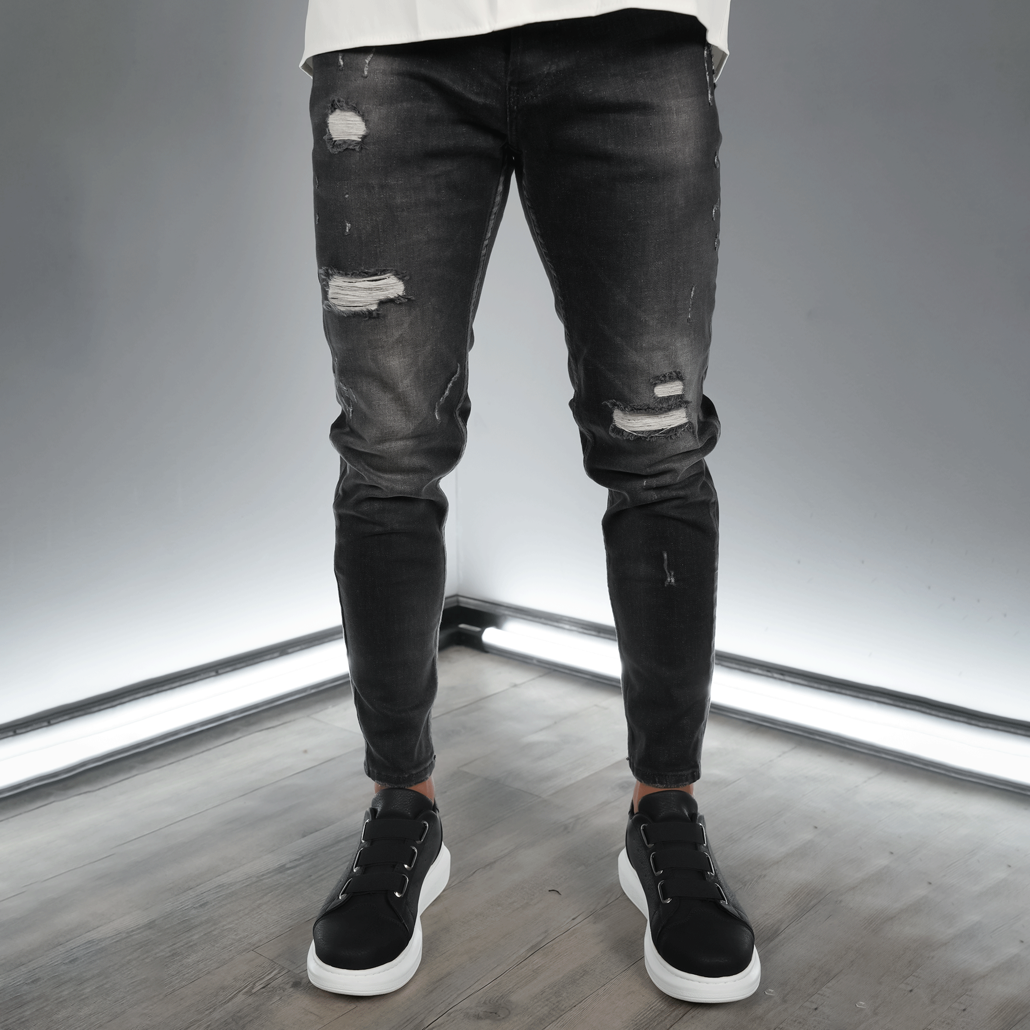 Distressed Jeans