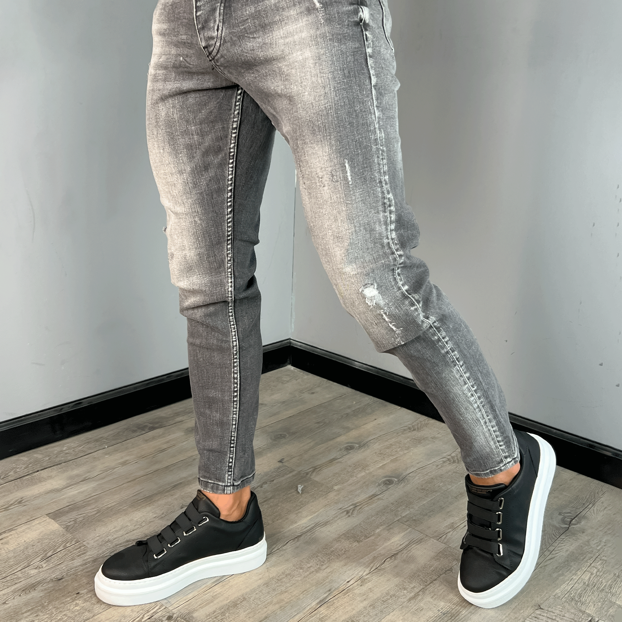 Distressed Jeans