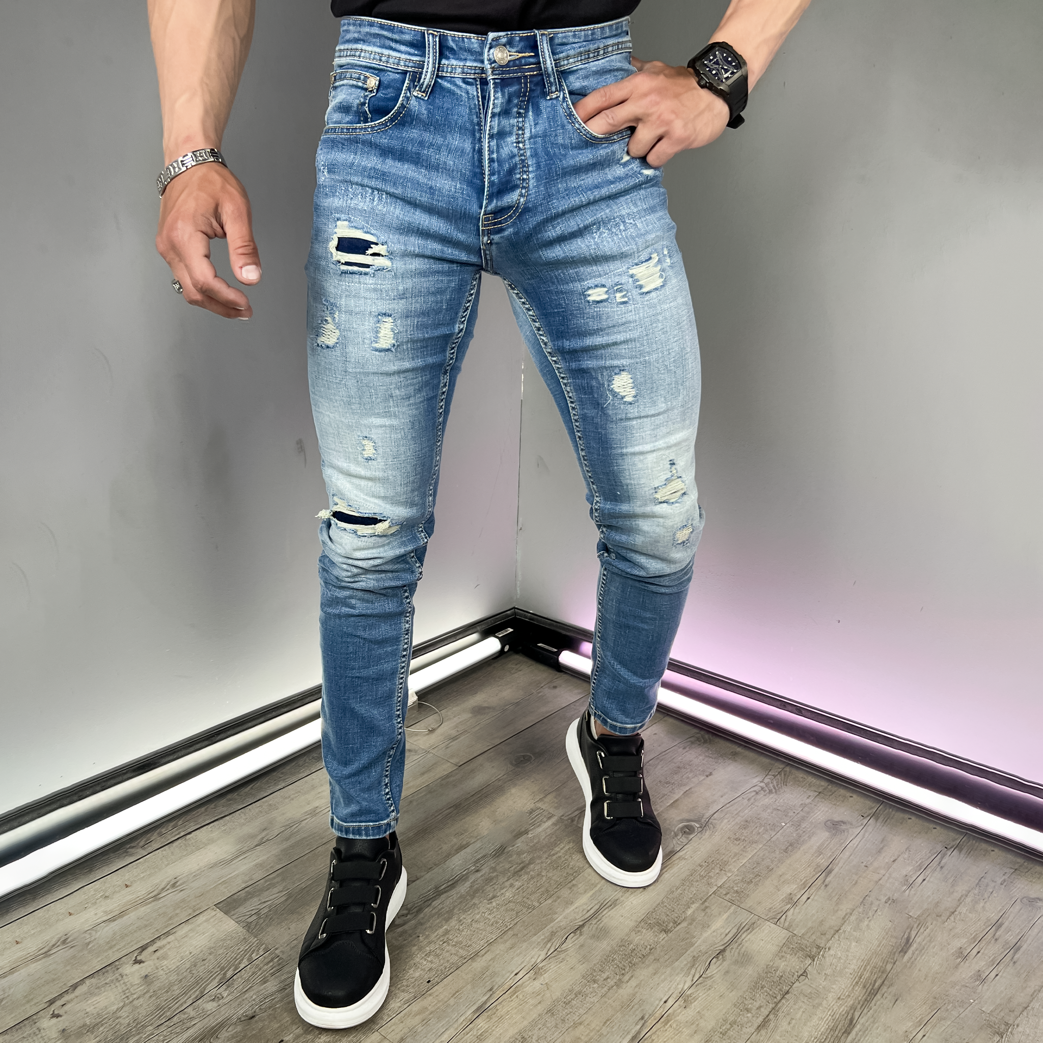 Distressed Jeans