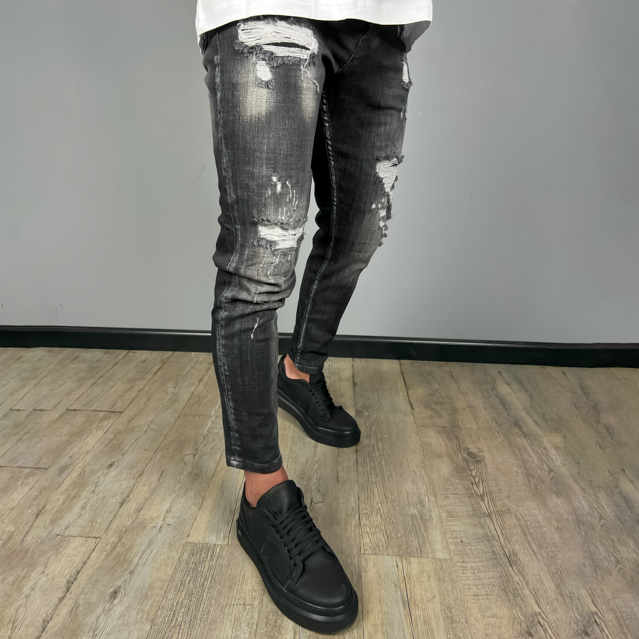 Distressed Jeans